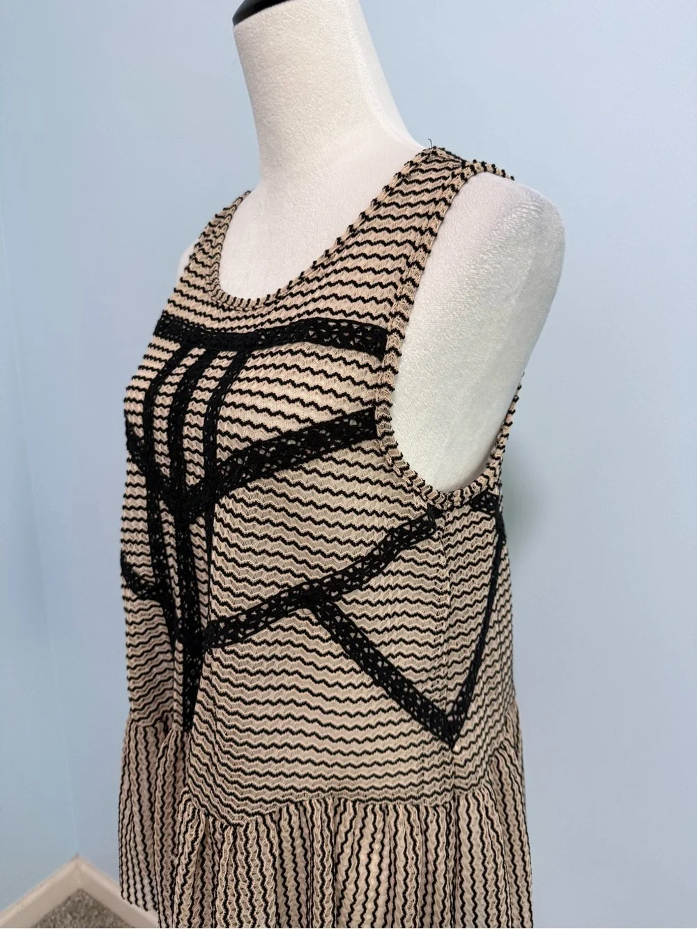 Free People Women’s M Crochet Lace Peplum Top Open Back Boho Black Beige